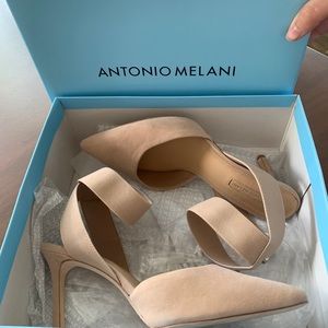 Antonio Melani nude heels